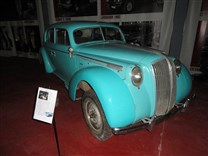 Достопримечательности Санкт-Петербурга. Музей ретро-автомобилей в Зеленогорске. Opel Admiral 1939 года