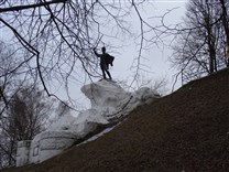 Достопримечательности Вереи. Памятник Дорохову.  