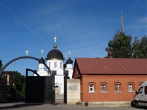 Достопримечательности Задонска. Свято-Тихоновский Преображенский монастырь. Ворота