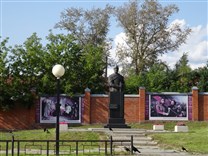 Достопримечательности Зарайска. Центральная площадь. Памятник Дмитрию Пожарскому