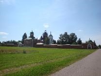 Достопримечательности Можайска. Спасо-Бородинский монастырь. Вид со стороны дороги