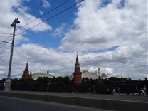 Достопримечательности Москвы. Большой Каменный мост. Вид на Кремль с моста