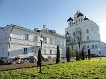 Достопримечательности Пскова. Кремль (Кром). Дом причта