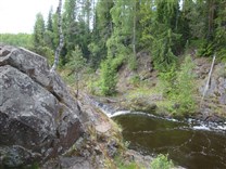 . Водопад Кивач. Обрывистые берега реки Суна