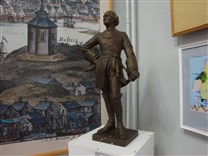 . Выборгский краеведческий музей. Статуя Петра I
