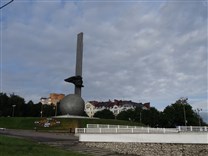 Достопримечательности Калуги. Памятник 600-летию Калуги.  