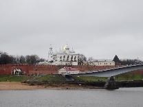 Достопримечательности Великого Новгорода. Новгородский Детинец (кремль). Вид со стороны Гостиного двора