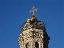 . Знаменская церковь в Дубровицах. Купол с короной