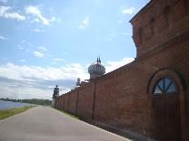 Достопримечательности Старой Ладоги. Никольский мужской монастырь. Восточная стена