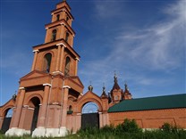 Достопримечательности Задонска. Богородицко-Тихоновский Тюнинский женский монастырь. Западный вход