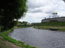 Достопримечательности Пскова. Впадение реки Псковы в реку Великую. Река Пскова