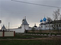 Достопримечательности Серпухова. Высоцкий мужской монастырь. Вид со стороны Большого Высоцкого переулка