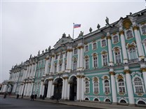 Достопримечательности Санкт-Петербурга. Государственный Эрмитаж (Зимний дворец). Главный фасад здания