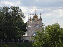 Достопримечательности Рязани. Набережная реки Трубеж. Вид на церковь со стороны кремля