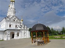 Достопримечательности Вязьмы. Монастырь Иоанна Предтечи. Колодец