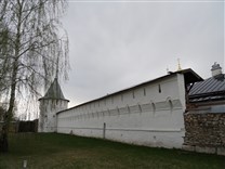 Достопримечательности Серпухова. Высоцкий мужской монастырь. Остатки крепостной стены