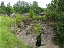 . Копорская крепость. Лаз в южной стене