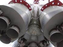 Достопримечательности Калуги. Модели ракет в натуральную величину. Сопло Союза