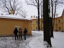 Достопримечательности Санкт-Петербурга. Тюрьма Трубецкого бастиона. Внутренний двор с баней