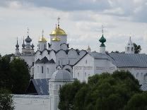 Достопримечательности Суздаля. Покровский монастырь. Вид на собор