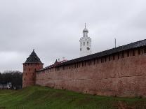 Достопримечательности Великого Новгорода. Новгородский Детинец (кремль). Вид на Митрополичью башню