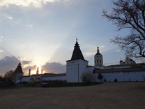 Достопримечательности Боровска. Пафнутьево-Боровский монастырь. Вид с южной стороны