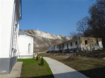 . Дивногорский Успенский монастырь. Двор монастыря