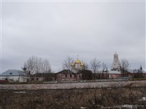 Достопримечательности Можайска. Ферапонтов Лужецкий Можайский монастырь. Вид с западной стороны
