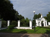 . Церковь Похвалы Богородицы в Ратмино. Ограда с воротами