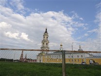 Достопримечательности Коломны. Старо-Голутвин монастырь. Вид с Голутвинской улицы
