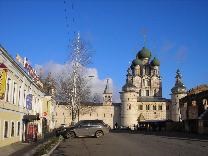 Достопримечательности Ростова Великого. Ростовский Кремль. Центральный двор