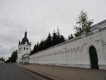 Достопримечательности Костромы. Богоявленский (Богоявленско-Анастасьин) монастырь. Крепостная стена