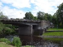 Достопримечательности Пскова. Набережная реки Псковы. Троицкий мост