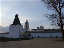 Достопримечательности Боровска. Пафнутьево-Боровский монастырь. Проломные ворота