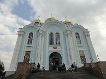 Достопримечательности Задонска. Задонский Рождество-Богородицкий мужской монастырь. Главный фасад Владимирского собора