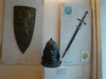 . Выборгский краеведческий музей. Щит и меч шведского короля