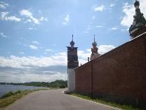 Достопримечательности Старой Ладоги. Никольский мужской монастырь. Набережная реки Волхов