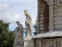 . Знаменская церковь в Дубровицах. Главное крыльцо