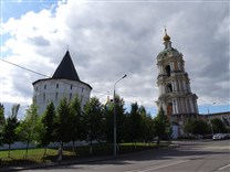 Достопримечательности Москвы. Новоспасский монастырь. Юго-восточная башня и колокольня