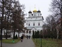 Достопримечательности Волоколамска. Иосифо-Волоцкий монастырь. Воскресный день в монастыре