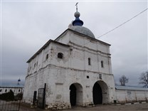 Достопримечательности Можайска. Ферапонтов Лужецкий Можайский монастырь. Надвратная церковь Преображения