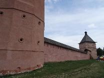 Достопримечательности Суздаля. Спасо-Евфимиев монастырь. Стены и башни в 2014 году