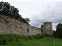 . Копорская крепость. Северная стена и Средняя башня
