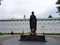 Достопримечательности Сергиева Посада. Свято-Троицкая Сергиева лавра. Памятник Сергию Радонежскому