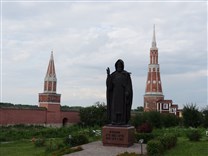 Достопримечательности Коломны. Старо-Голутвин монастырь. Памятник Сергию Радонежскому