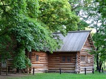 Достопримечательности Москвы. Царская резиденция Коломенское. Домик Петра I 1702 года