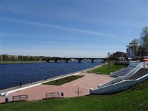 Достопримечательности Твери. Нововолжский мост. Вид из Городского сада