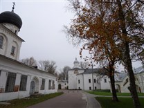 Достопримечательности Великого Новгорода. Антониев монастырь. На территории